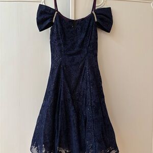 Upbeat: Elegant Sparkling Navy Blue Evening Gown